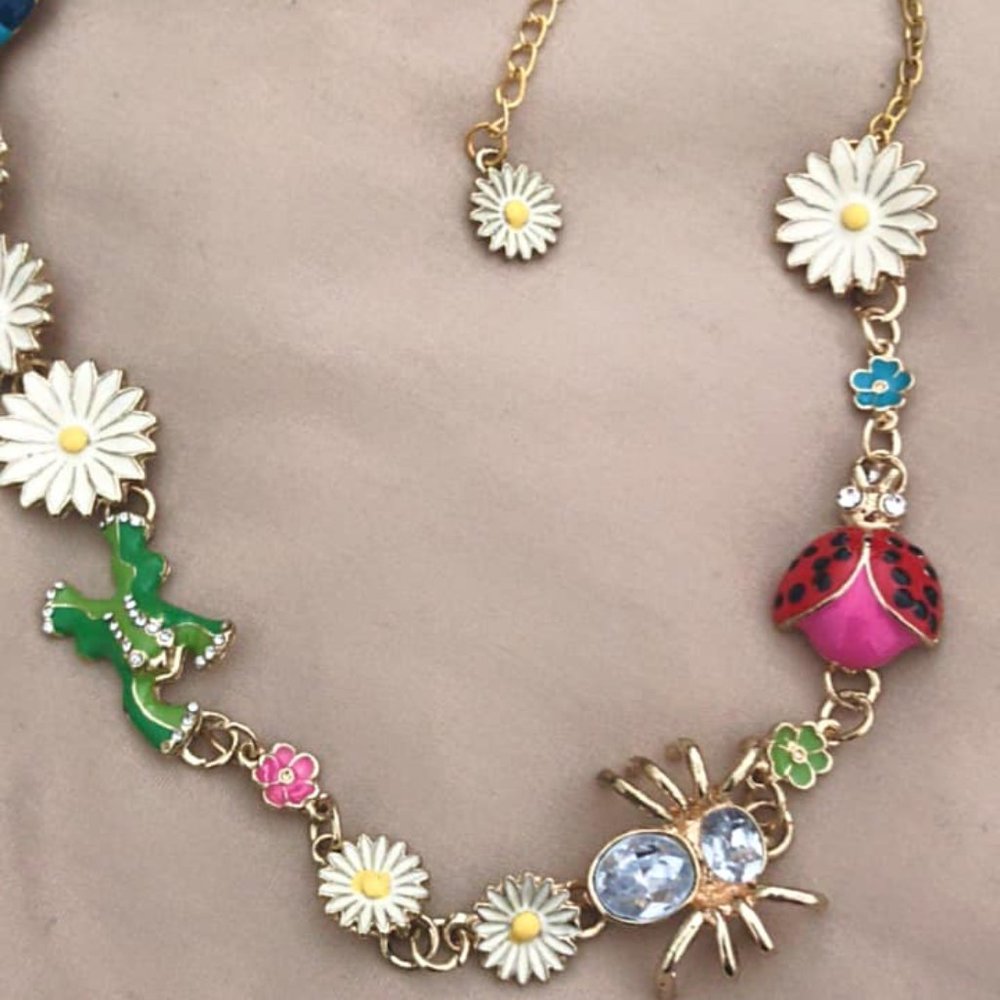 Unique fun colorful garden necklace Brand unknown